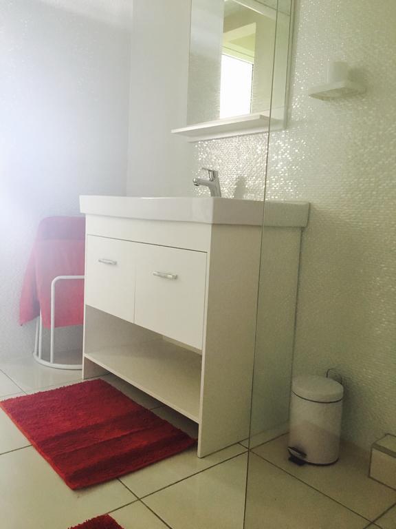 Le Papillon Apartment Le Moule Luaran gambar