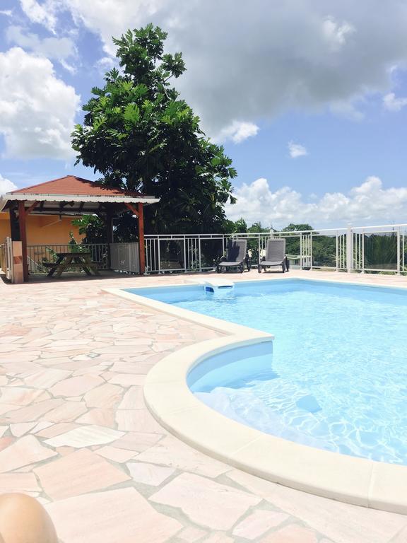 Le Papillon Apartment Le Moule Luaran gambar